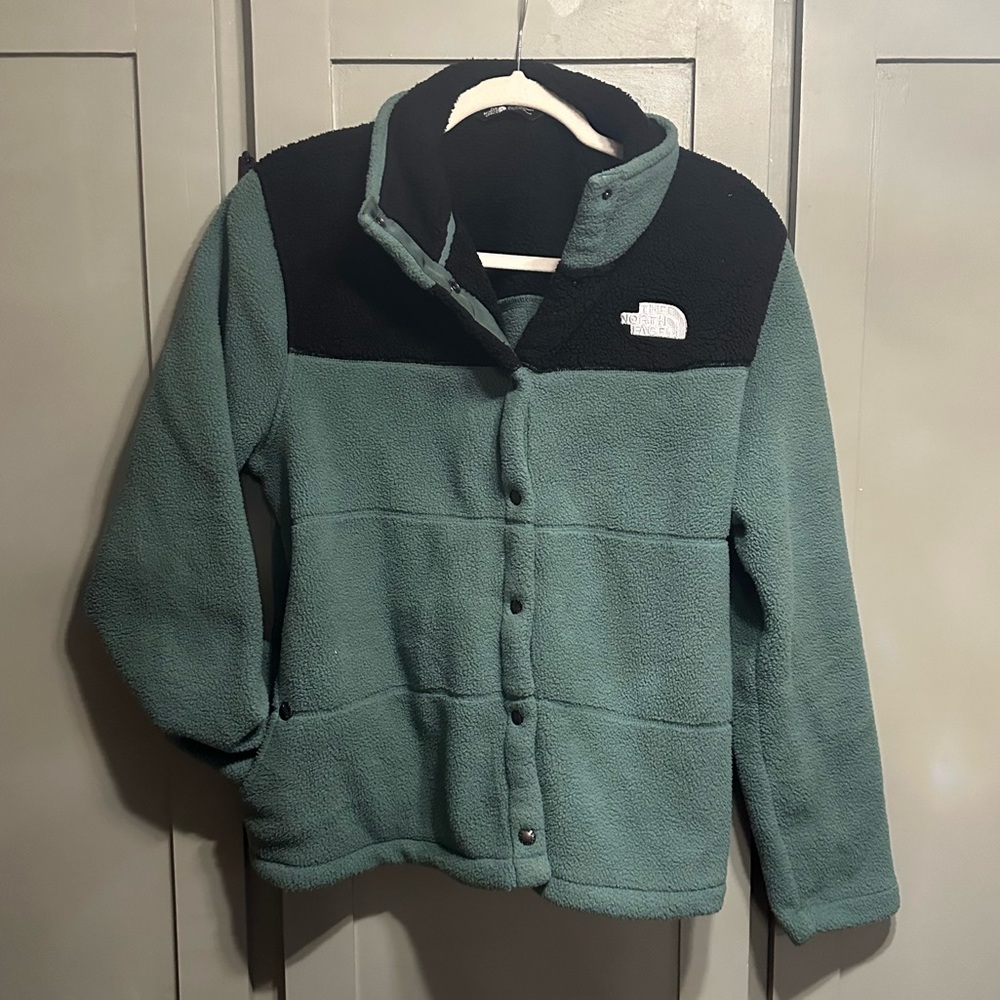 Women’s North Face Jacket